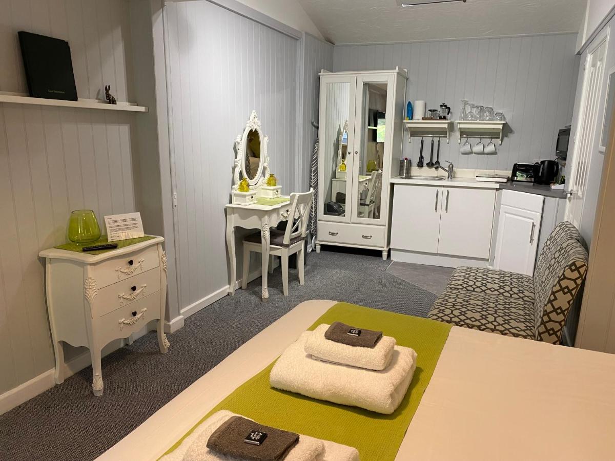 Petherton Cottage Studios 링우드 외부 사진